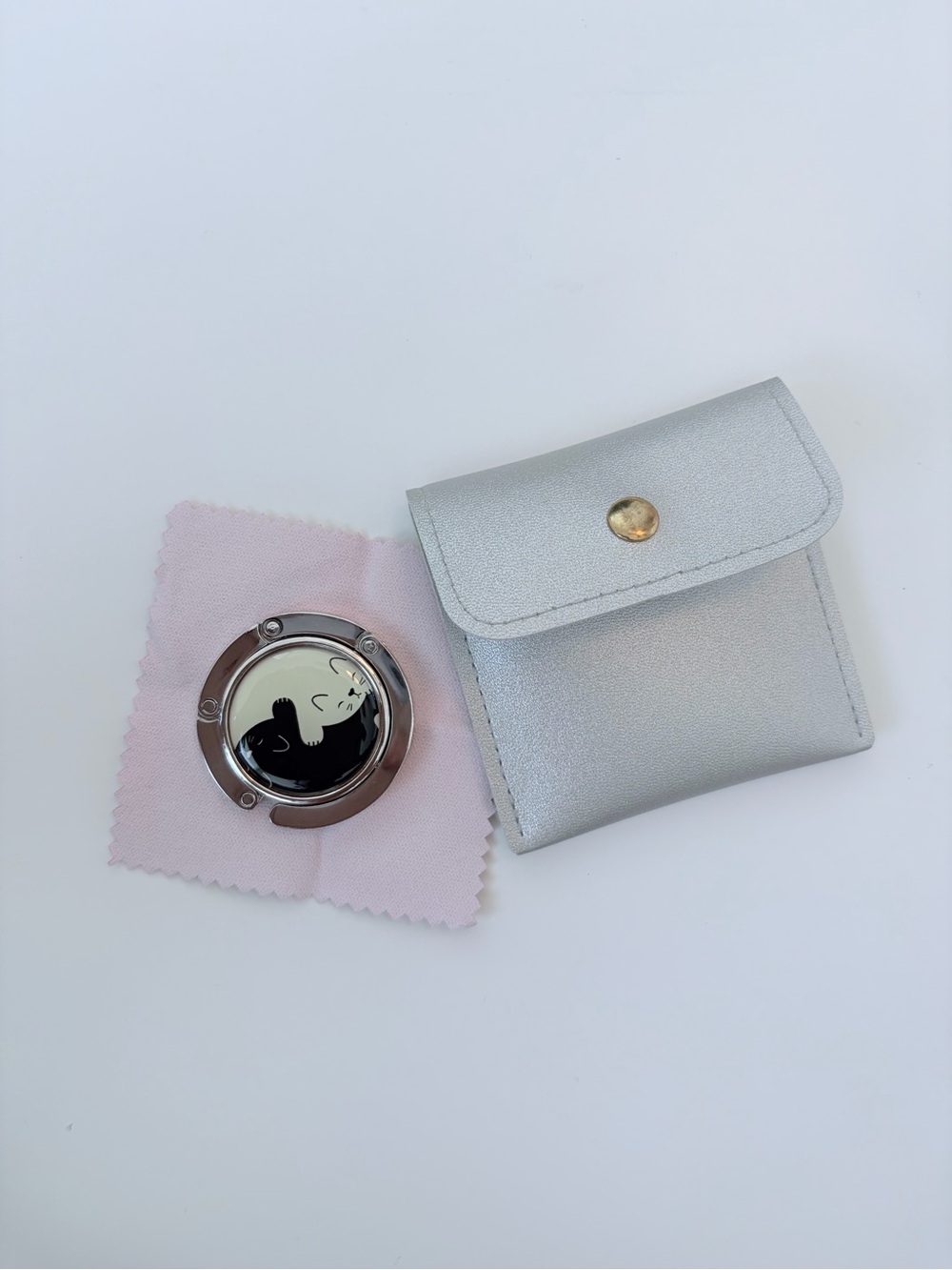 Foldable Handbag Table Hook Holder | Jewelry Pouch & Polishing Cloth (cats)